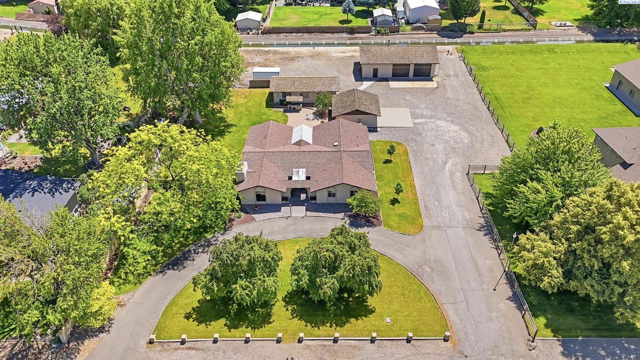 Photo 1 of 50 — 4821 W 12th Ave, Kennewick, WA 99338