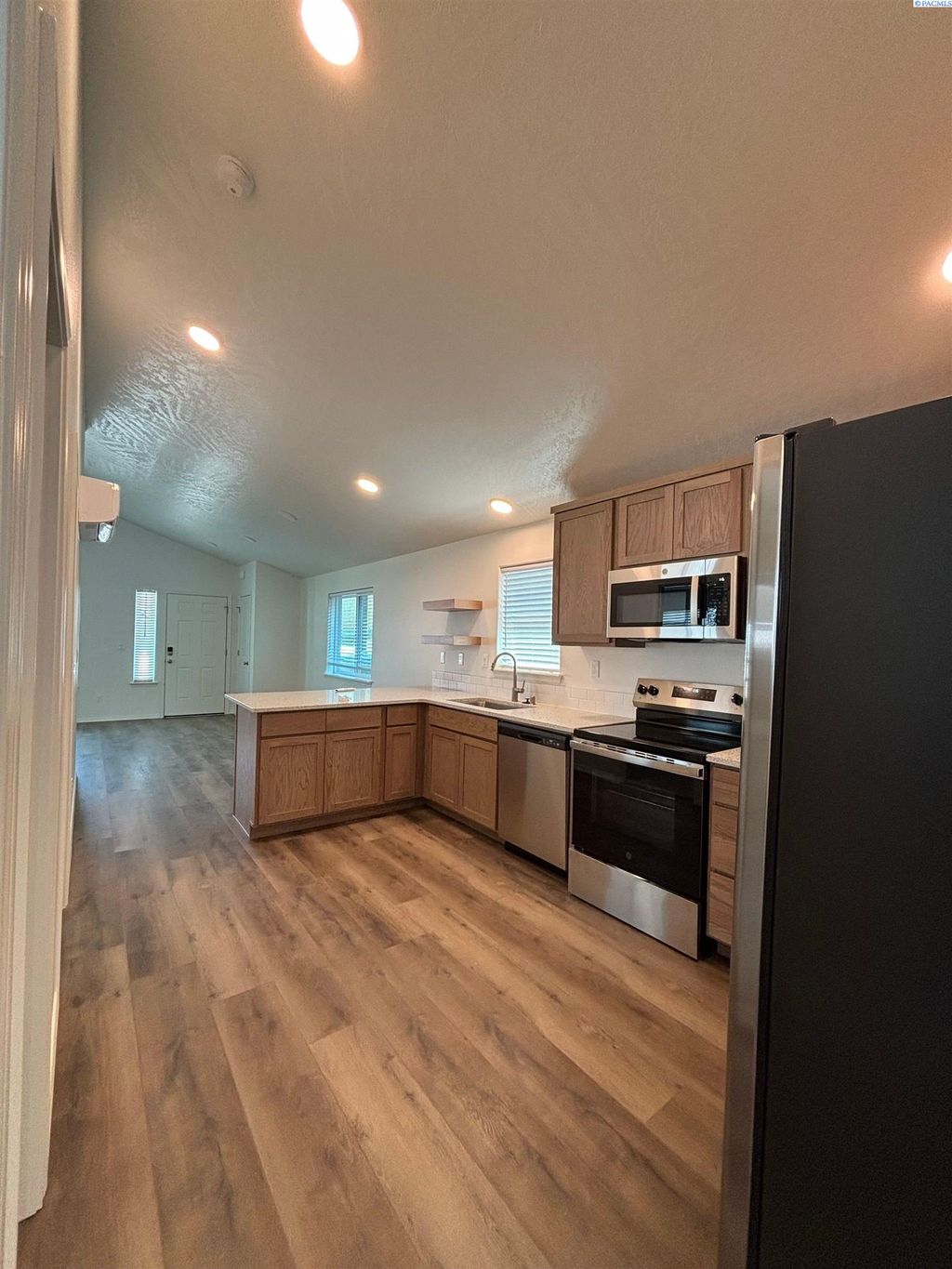 Photo of 3714 S Quay Street, Kennewick, WA 99338 (MLS # 292496)