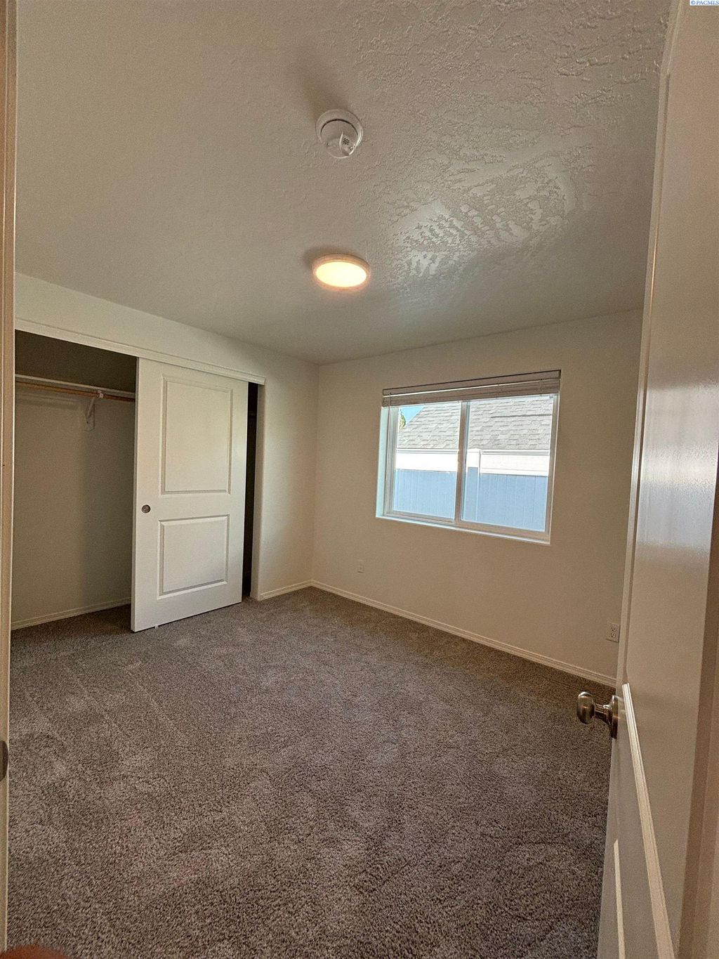 Photo of 3714 S Quay Street, Kennewick, WA 99338 (MLS # 292496)