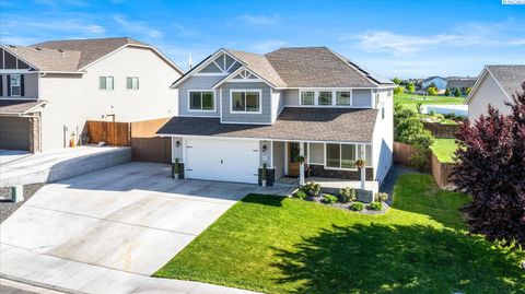 Photo of 4712 Santa Cruz Ln, Pasco, WA 99301 (MLS # 292966)