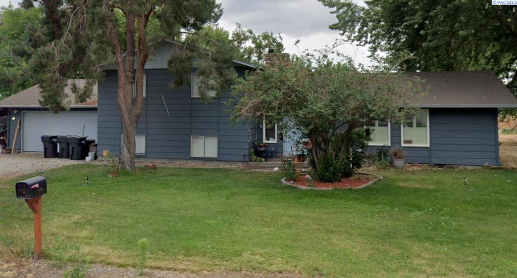 Photo of 6816 W Octave St, Pasco, WA 99301 (MLS # 292358)