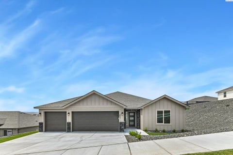 Photo of 2834 S Penn St, Kennewick, WA 99338 (MLS # 294062)