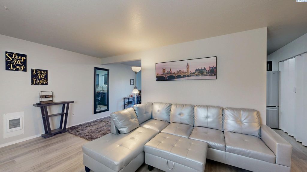 Photo of 1708 NW Lamont St, Pullman, WA 99163 (MLS # 291266)