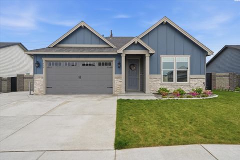 Photo of 519 Annapurna Ave, West Richland, WA 99353 (MLS # 292513)
