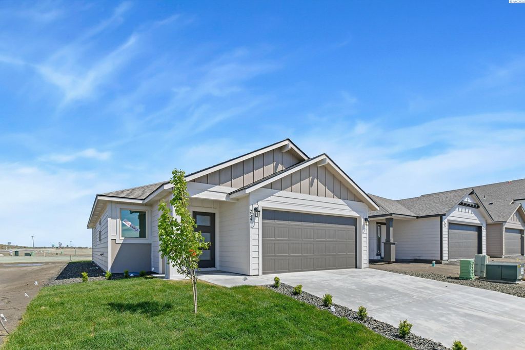 Photo of 254 N Dewberry Pl, Kennewick, WA 99336 (MLS # 292427)