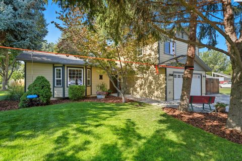 Photo of 2307 Franz Ct, Richland, WA 99352 (MLS # 287806)