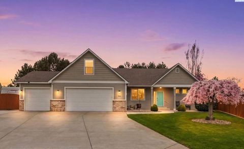 Photo of 3306 Turquoise Ct, Pasco, WA 99301 (MLS # 291609)