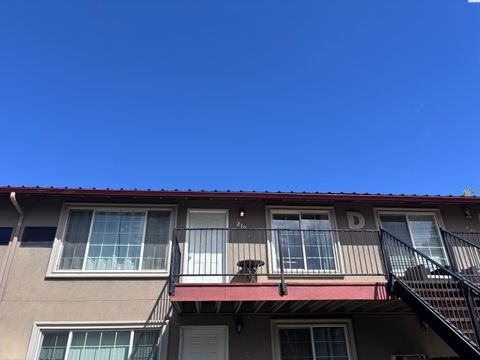 Photo of 526 S 40th Ave #d-210 Ave, West Richland, WA 99353 (MLS # 292159)