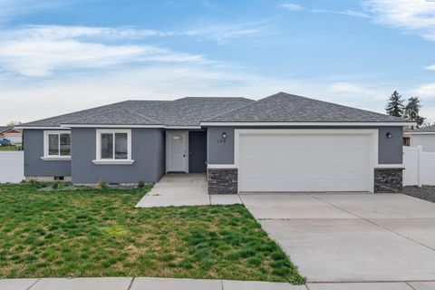 Photo of 108 Luli St, Grandview, WA 99301 (MLS # 291552)