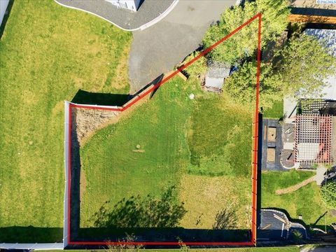Photo of 3823 W 7th Ave, Kennewick, WA 99336 (MLS # 292078)