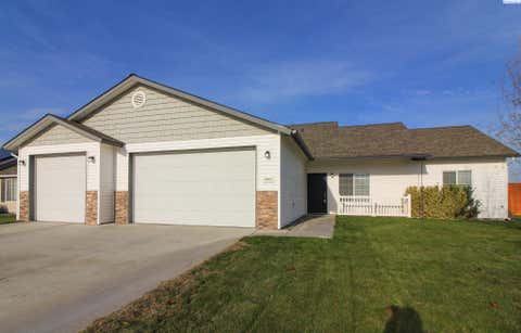 Photo of 4803 Catalonia Drive, Pasco, WA 99301 (MLS # 293444)