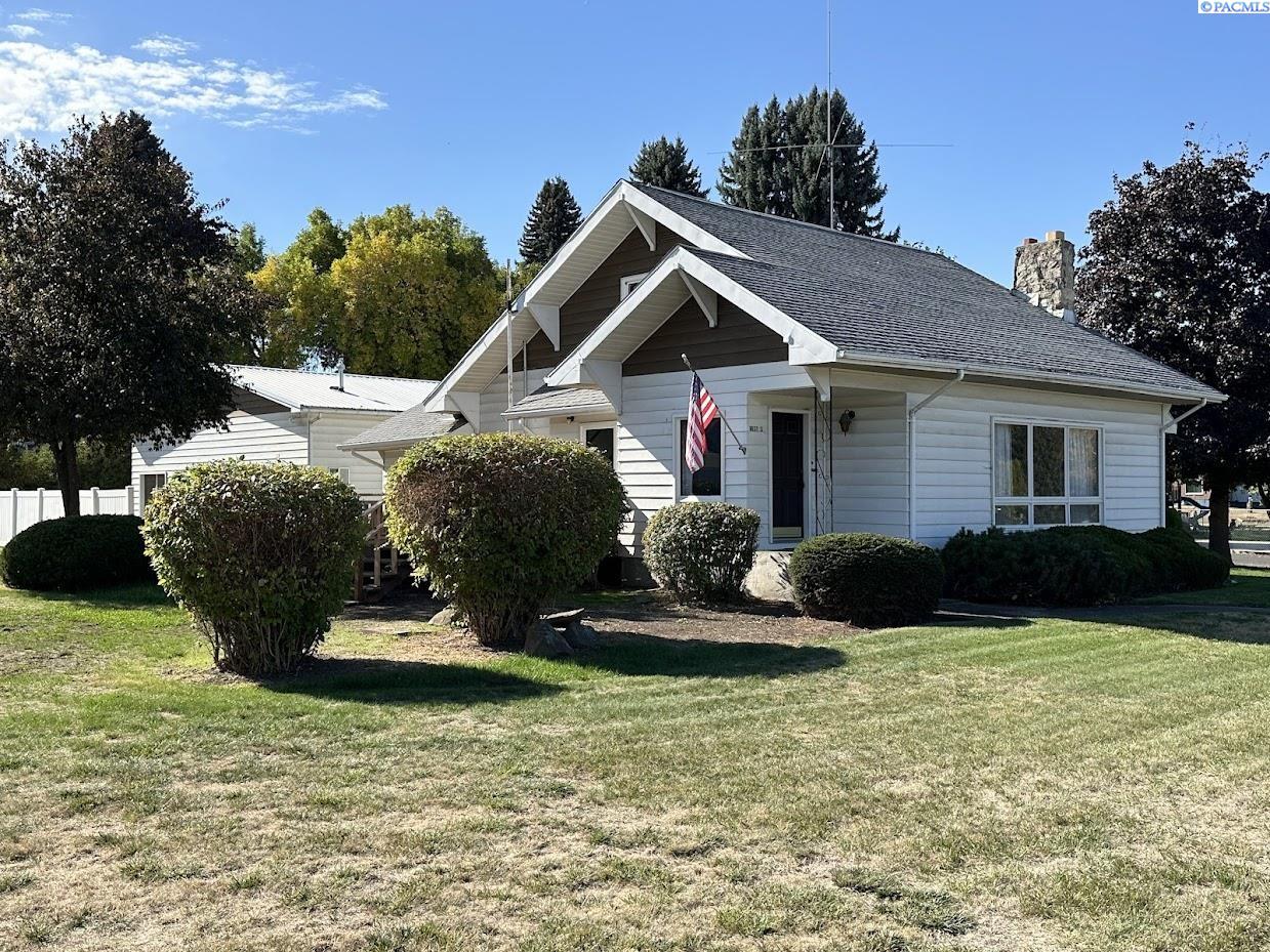 Photo 1 of 43 — 3 W State St., St. John, WA 99171