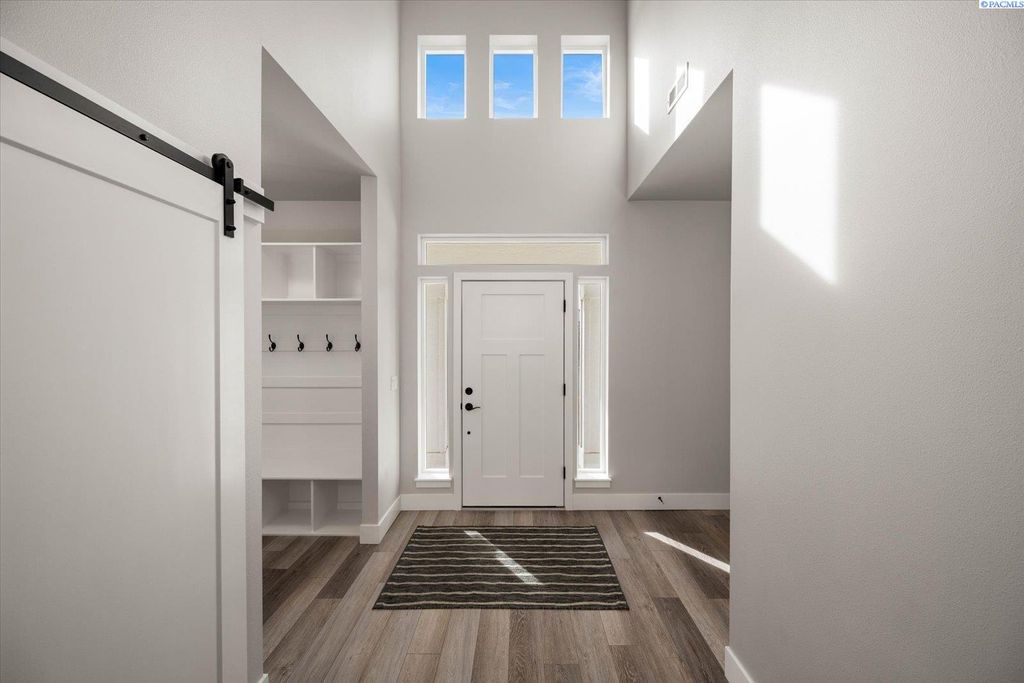 Photo of 4722 White Dr, Richland, WA 99352 (MLS # 292296)