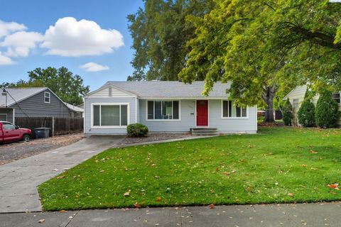 Photo of 2205 W 1st Ave, Kennewick, WA 99336 (MLS # 288235)