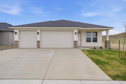 Photo of 3575 Allison Way, Richland, WA 99352 (MLS # 294345)