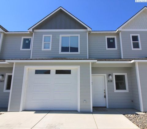 Photo of 528 S Quillan Ct, Kennewick, WA 99337 (MLS # 294812)
