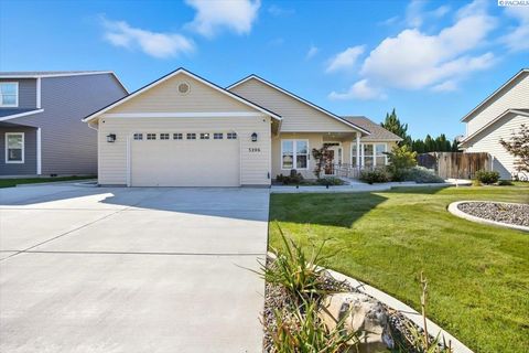 Photo of 3206 S Rainier Street, Kennewick, WA 99337 (MLS # 287622)
