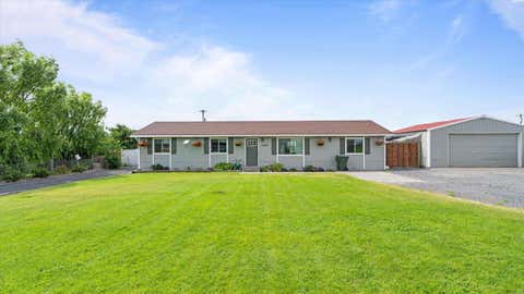Photo of 46505 W Paterson Ave, Paterson, WA 99345 (MLS # 294294)