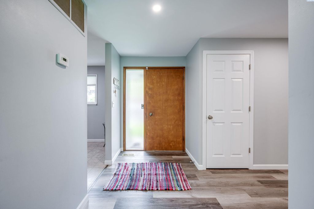 Photo of 1315 NW Haven Circle, Pullman, WA 99163 (MLS # 284290)