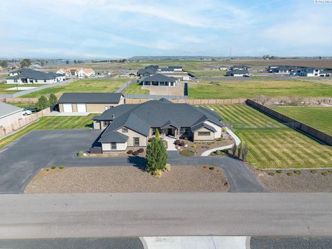 Photo of 11807 Pelican Road, Pasco, WA 99301 (MLS # 291662)