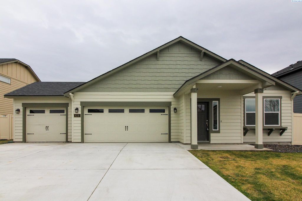 Photo of 8218 Cassiar Drive, Pasco, WA 99301 (MLS # 287853)