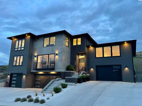 Photo of 5001 Hershey Ln, West Richland, WA 99353 (MLS # 293267)