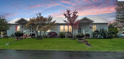 Photo of 607/ 609 Torbett St, Richland, WA 99354 (MLS # 289939)