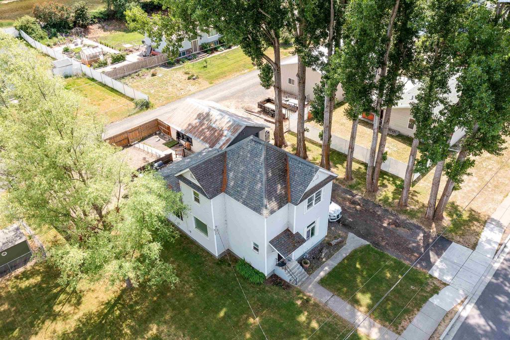 Photo of 1804 Cedar St, Colfax, WA 99111 (MLS # 290752)