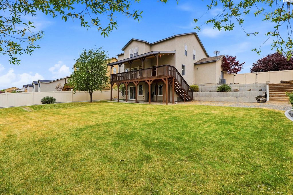 Photo of 5608 Pimlico Dr, Pasco, WA 99301 (MLS # 292170)