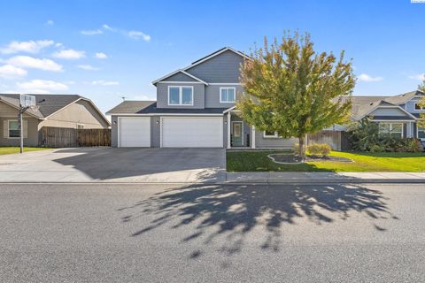 Photo of 5962 Teak Ln, West Richland, WA 99353 (MLS # 288055)