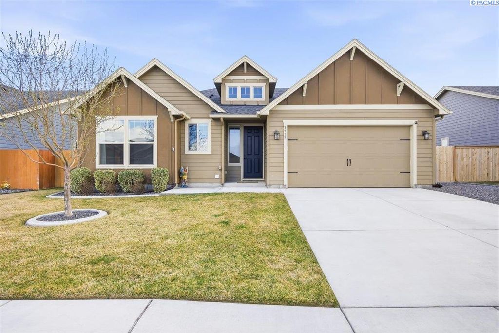 Photo of 3919 Charleston Ln, Pasco, WA 99301 (MLS # 291192)