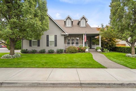 Photo of 8713 W 2nd Ave, Kennewick, WA 99336 (MLS # 287945)
