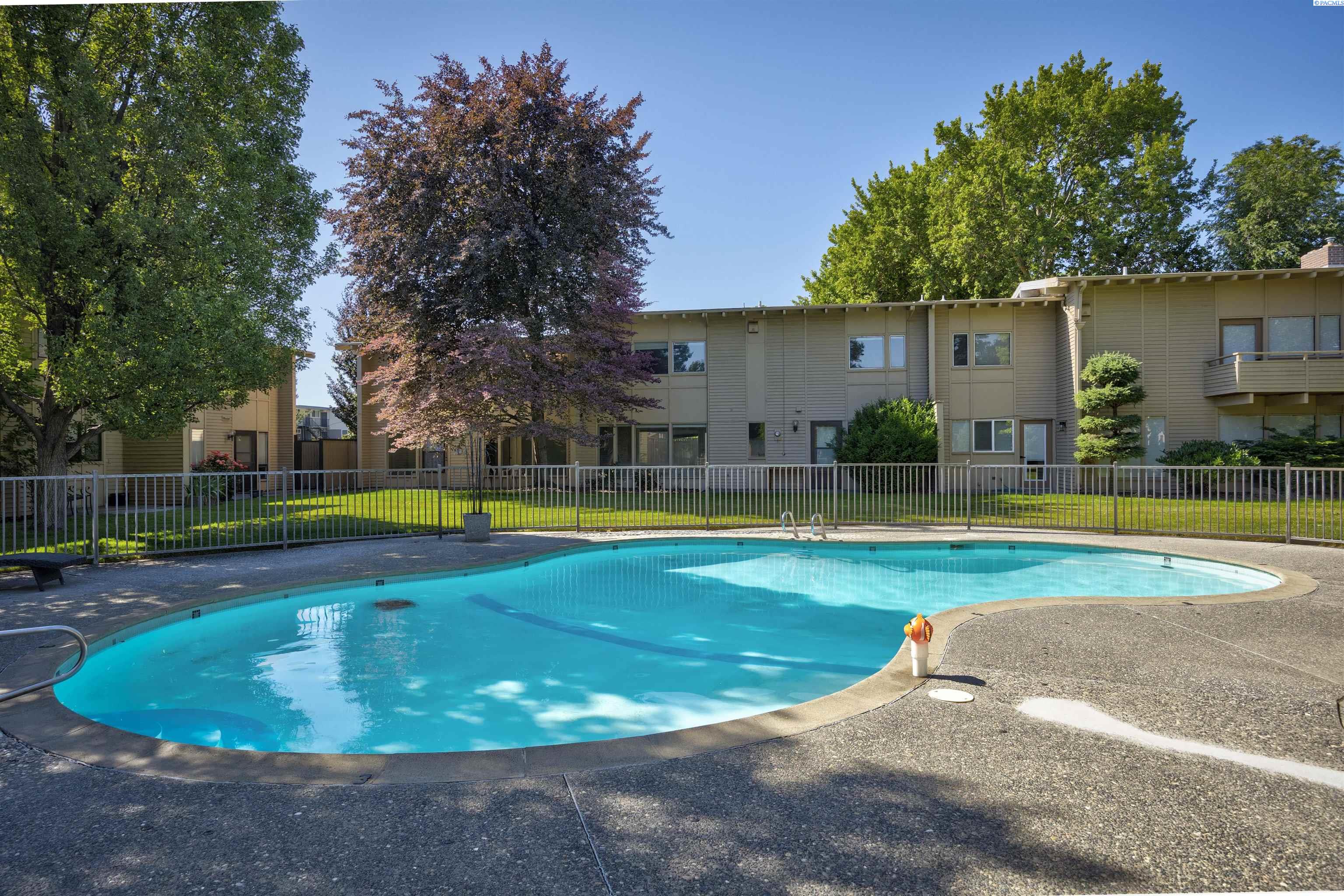 Photo 1 of 34 — 1645 Mowry Square Unit #303, Richland, WA 99354
