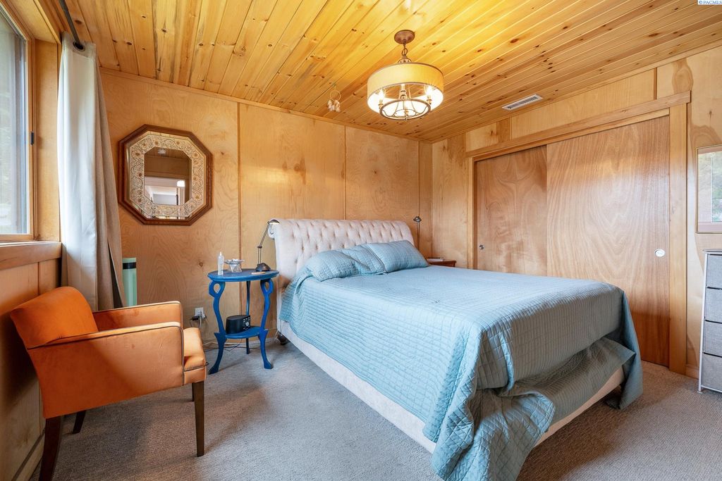 Photo of 218 W Dayton Ave, Dayton, WA 99328 (MLS # 292028)