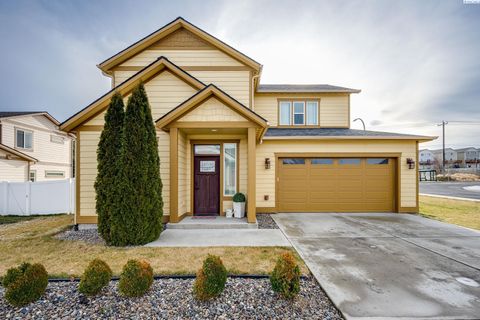 Photo of 1000 SW Marcia Dr, Pullman, WA 99163 (MLS # 289762)