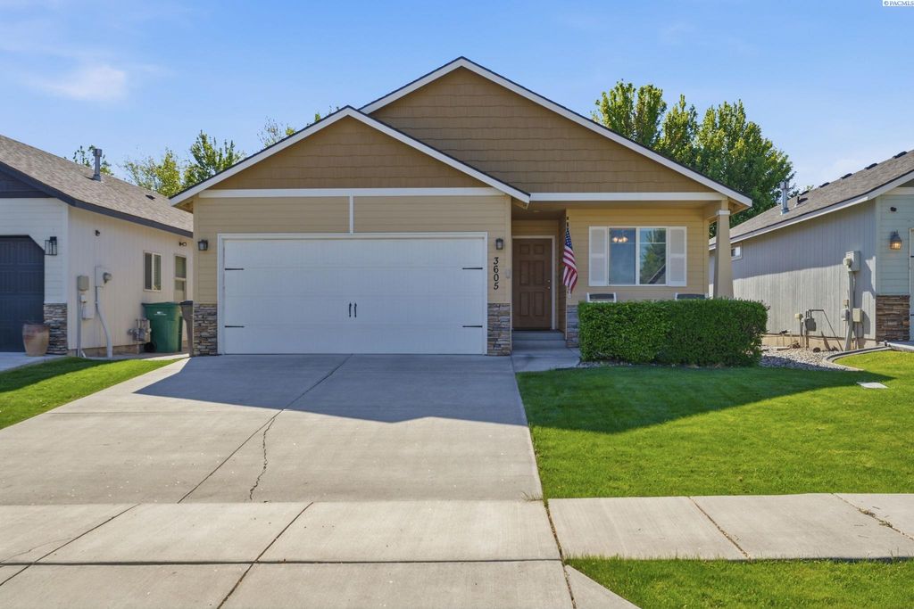 Photo of 3605 W 22nd Ave, Kennewick, WA 99338 (MLS # 292655)