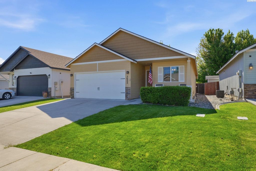 Photo of 3605 W 22nd Ave, Kennewick, WA 99338 (MLS # 292655)
