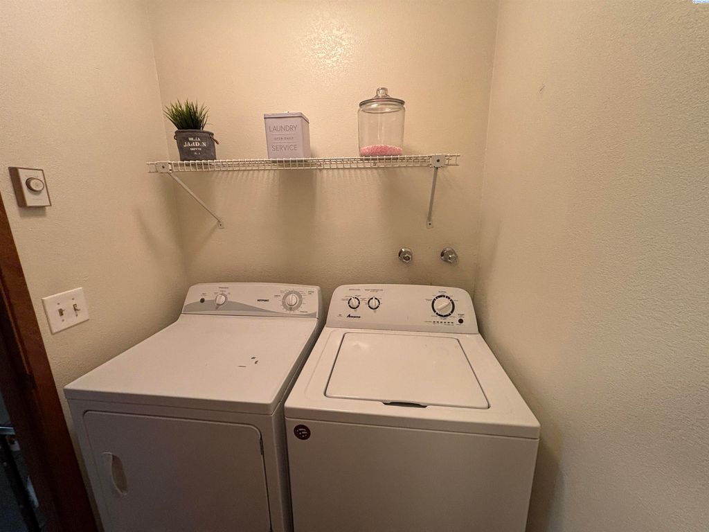 Photo of 2005 NE Terre View Dr #A-7, Pullman, WA 99163 (MLS # 292788)