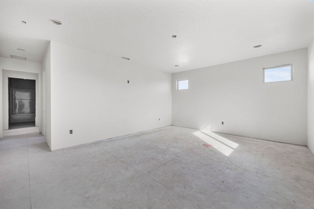 Photo of 3592 Morningside Parkway, Richland, WA 99352 (MLS # 291804)