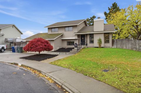 Photo of 519 Singletree Ct, Richland, WA 99354 (MLS # 288699)