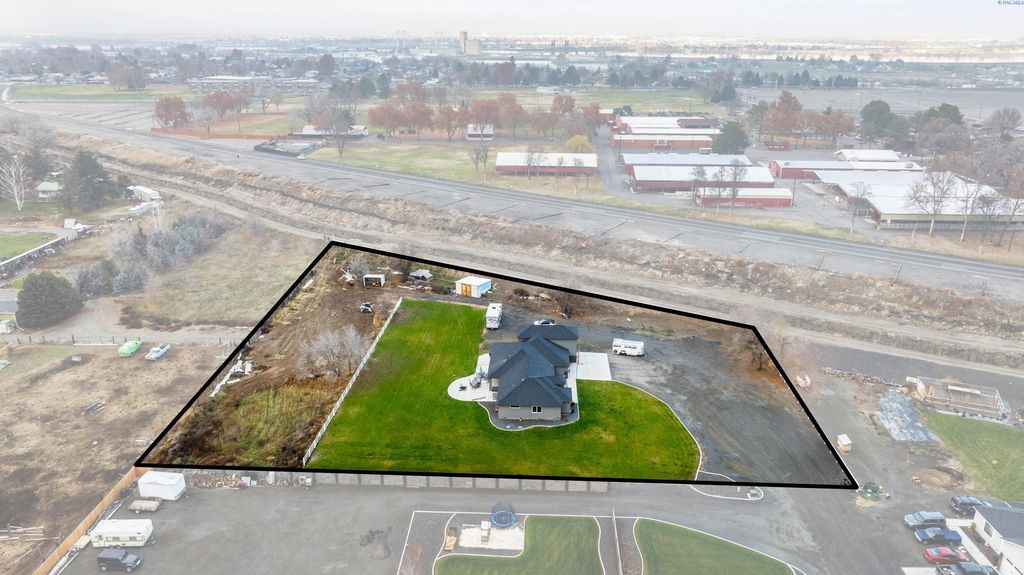 Photo of 1315 E 19th Ave, Kennewick, WA 99337 (MLS # 289264)