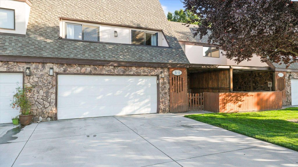 Photo of 4214 W Klamath Ave #A-4, Kennewick, WA 99336 (MLS # 287736)