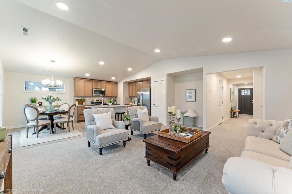 Photo of 668 Snowking, Richland, WA 99352 (MLS # 289760)