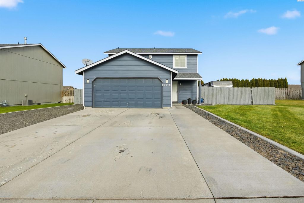 Photo of 8615 Stutz Dr, Pasco, WA 99301 (MLS # 288459)
