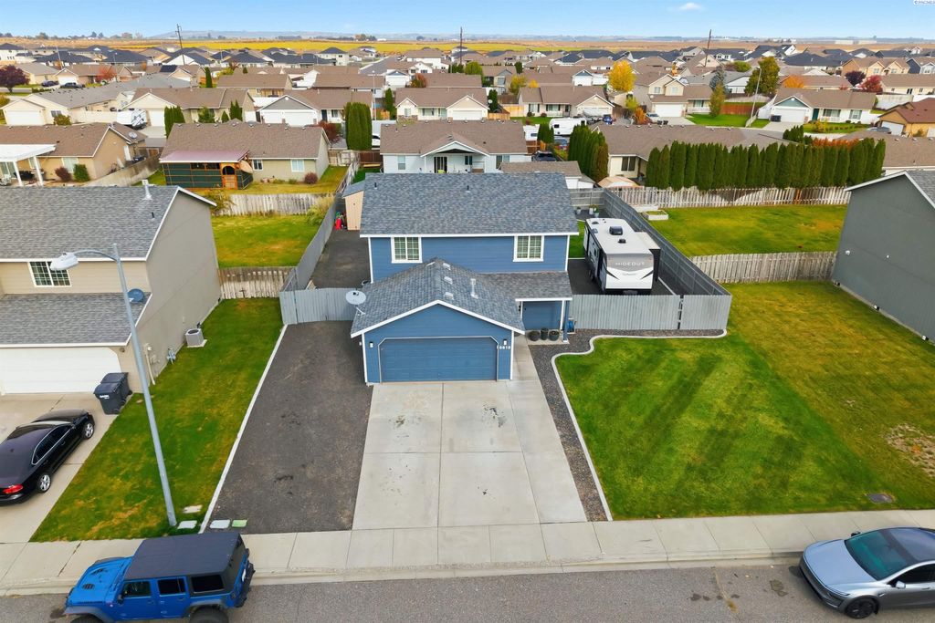 Photo of 8615 Stutz Dr, Pasco, WA 99301 (MLS # 288459)