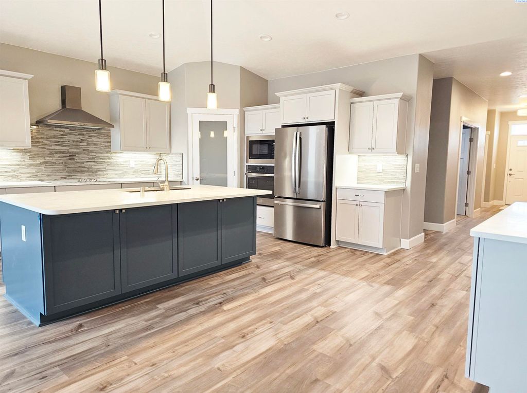 Photo of 2890 Wellness Court, West Richland, WA 99353 (MLS # 292146)