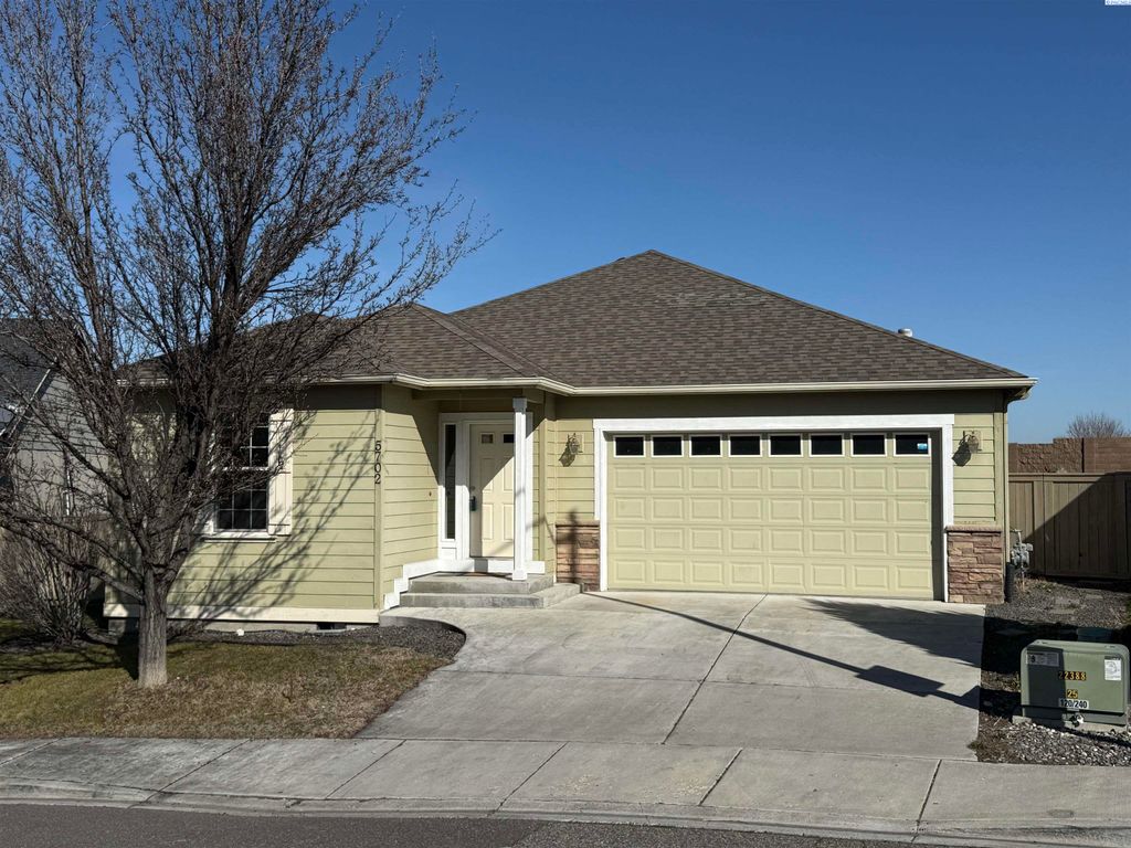Photo of 5702 W 23rd Ave, Kennewick, WA 99338 (MLS # 290866)