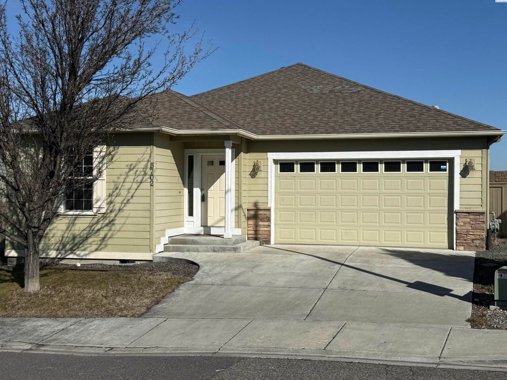 Photo of 5702 W 23rd Ave, Kennewick, WA 99338 (MLS # 290866)