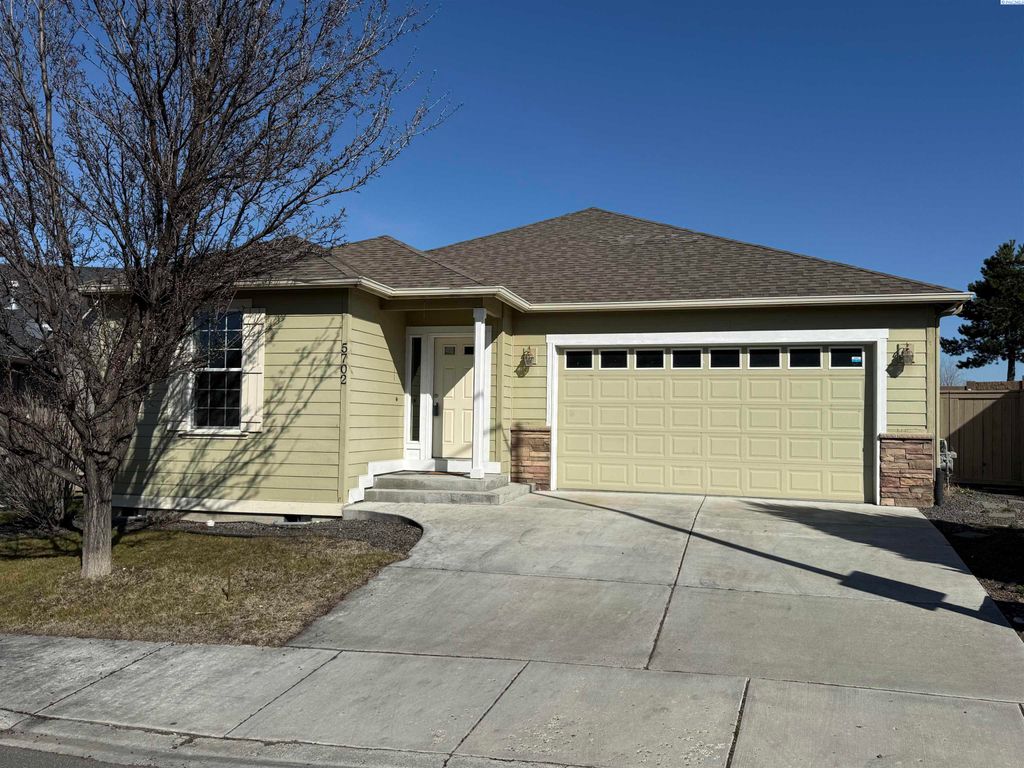 Photo of 5702 W 23rd Ave, Kennewick, WA 99338 (MLS # 290866)