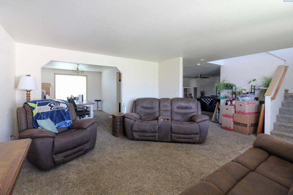 Photo of 4512 Campolina Lane, Pasco, WA 99301 (MLS # 287538)